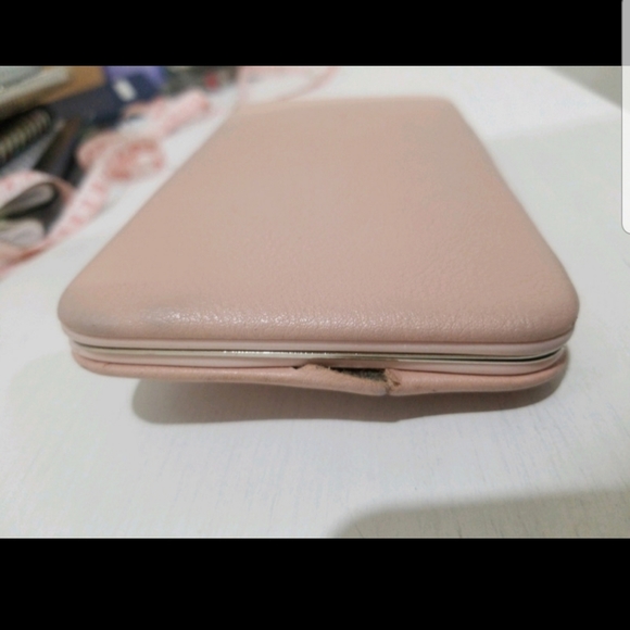 Guess blush pink bow hardcase wallet - Picture 6 of 6